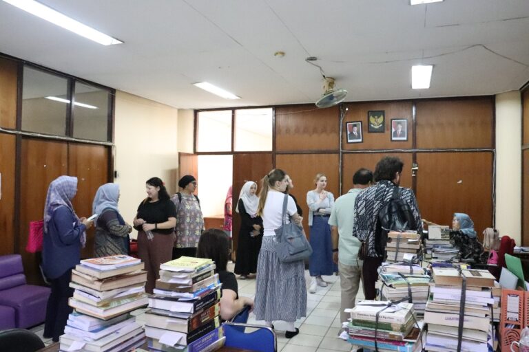 Perpustakaan Sambut Mahasiswa Magang dari CSU Australia