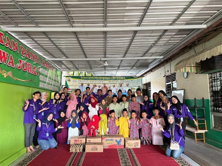 Mahasiswa Agroteknologi Unila Gelar Edukasi Eco Print di Panti Asuhan Ruwa Jurai