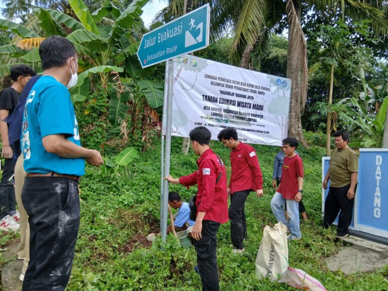 Dosen Kembangkan Potensi Geowisata di Lamsel Lewat Pengabdian Masyarakat