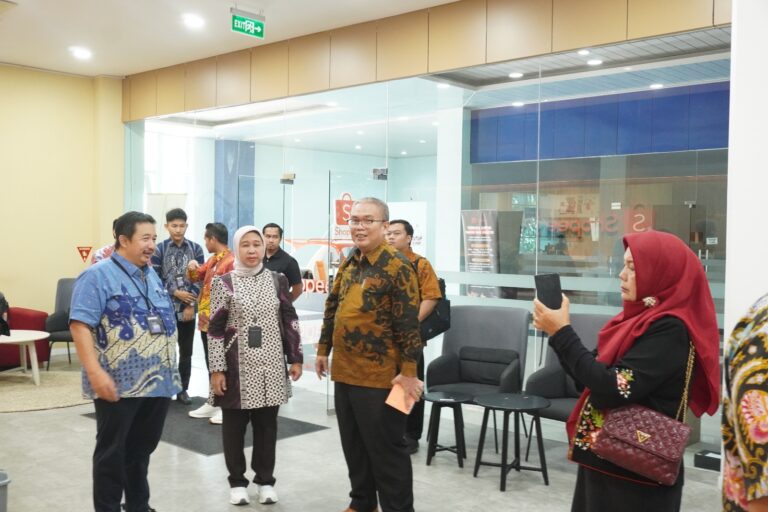 Rektor Kunjungi Solo Technopark Kembangkan Science Techno Park Unila