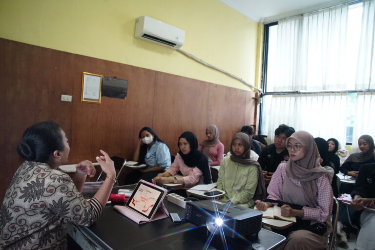 UPA Bahasa Selenggarakan Kelas Perdana Empat Bahasa Asing