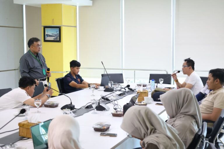 Unila Dorong Budaya Digital di Pelabuhan Bukit Prima PT. Bukit Asam