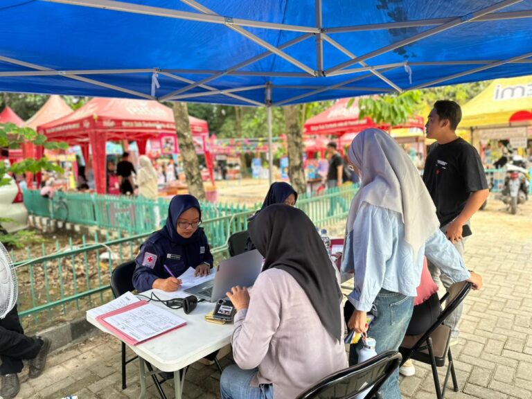BEM FH Sukses Gelar Bazar Law Fest 2025