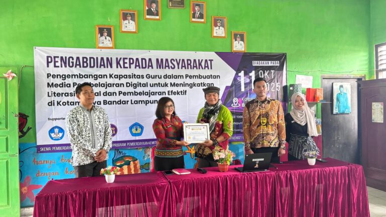 FKIP Kembangkan Kapasitas Guru untuk Literasi Digital di Bandar Lampung