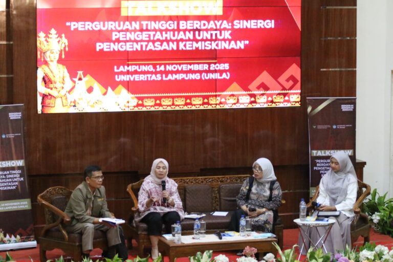 Talkshow Kolaborasi Prodi Ilmu Administrasi Negara dan Kemenko PM Sorot Isu Kemiskinan