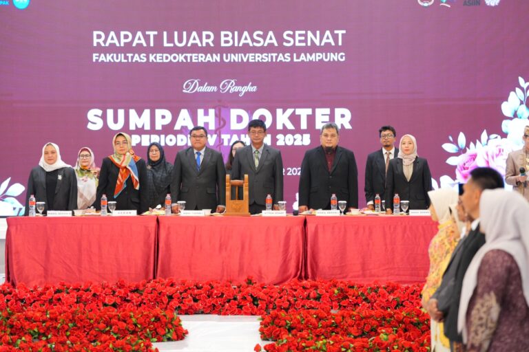 18 Mahasiswa Kedokteran Ikuti Sumpah Dokter Periode IV 2025