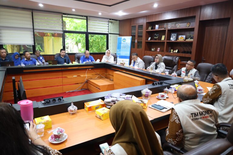 Unila Tekankan Urgensi KIP Lewat Monev KIP 2025