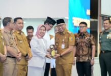 Unila Kembali Raih Predikat Perguruan Tinggi Informatif KI Lampung