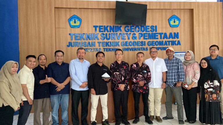 Fakultas Teknik Resmikan Kerja Sama dan Instalasi CORS