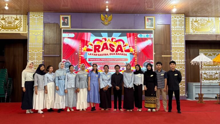Prodi Pendidikan Bahasa dan Sastra Indonesia Sukses Gelar Rasa Layar Sastra Dua Bahasa