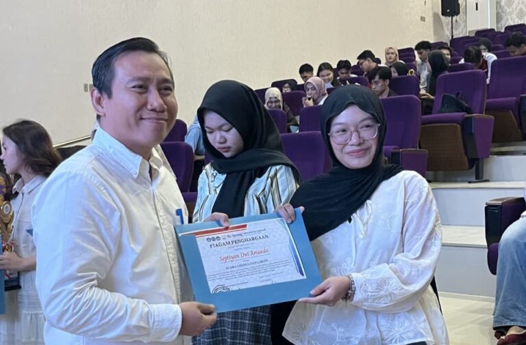 Duta Baca Unila Juara TIga Penulisan Lakon Peksimila