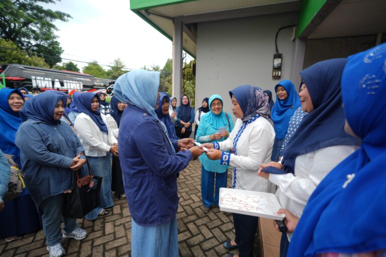 DWP Unila Gelar Pelepasan Peserta Kegiatan Gathering