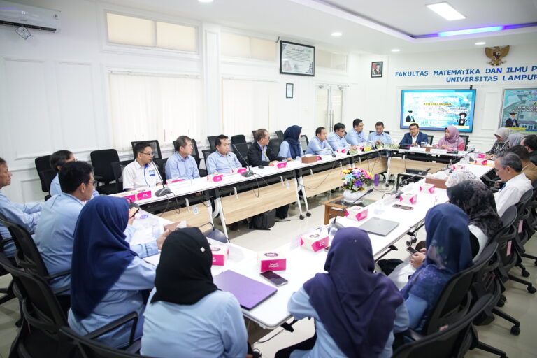 Unila Gelar Asesmen Lapangan Akreditasi Lamsama Prodi Doktor MIPA