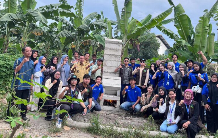 Mahasiswa KKN Hadirkan Roket Stove sebagai Solusi Pembakaran Sampah Minim Asap