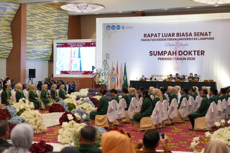 67 Mahasiswa Kedokteran Ikuti Sumpah Dokter Periode I 2026