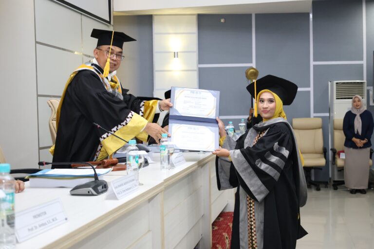 Riset Efektivitas Program Pengentasan Kemiskinan, Ukhti Ciptawaty Resmi Sandang Gelar Doktor