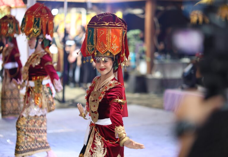 Dari Tiyuh Pattani hingga Echo Nusantara, Panggung Budaya Warnai Dies Natalis ke-58 FKIP