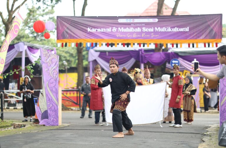 FKIP Gelar Karnaval dan Muhibah Seni Dies Natalis ke-58