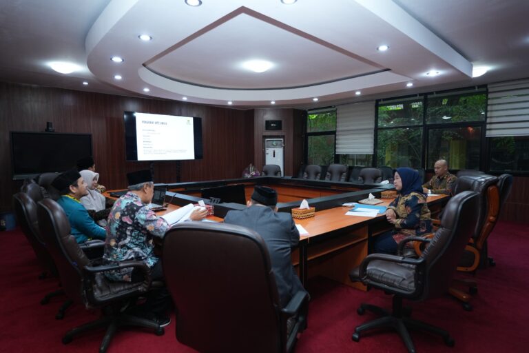 Rektor Terima Audiensi Unit Pengumpulan Zakat Unila