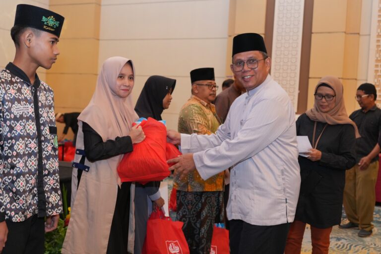 Alumni FH Unila Perkuat Silaturahmi dan Tebar Kepedulian untuk Sesama