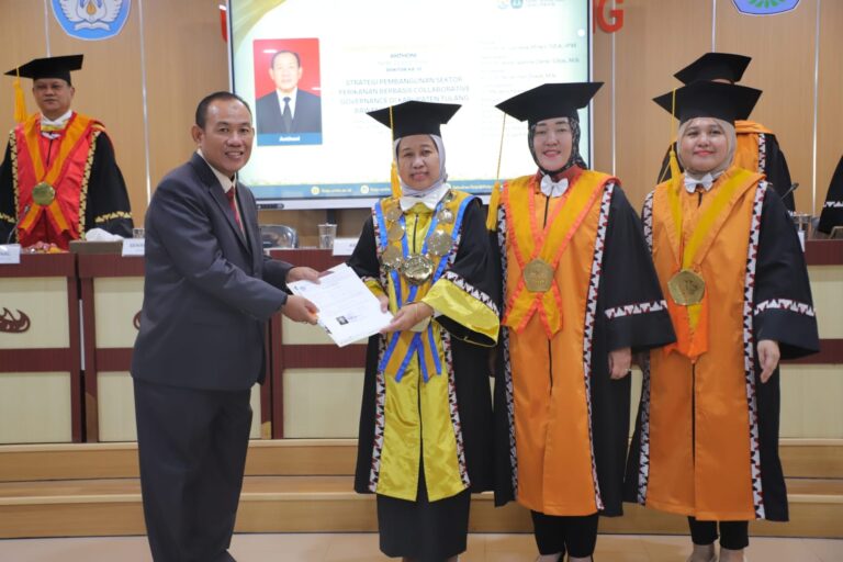 FISIP Gelar Ujian Terbuka Sidang Promosi Doktor Anthoni