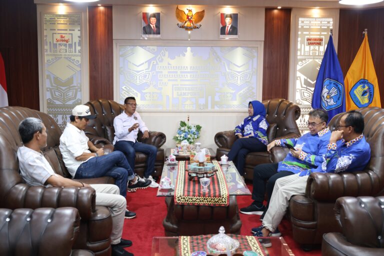 Unila Bahas Kerja Sama Strategis dengan PWI Lampung untuk Penguatan Kompetensi Media