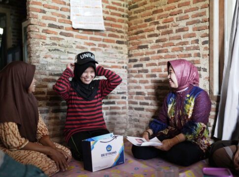 Rektor Unila Kunjungi Tiga Calon Mahasiswa KIP Kuliah,  Pastikan Dukungan Pendidikan Berjalan Baik