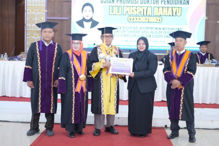 Unila Gelar Ujian Terbuka Promosi Doktor FKIP ke-30