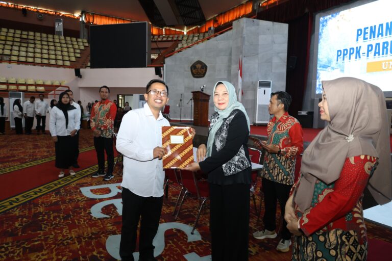Unila Gelar Penandatanganan Kontrak PPPK dan Non-ASN 2026