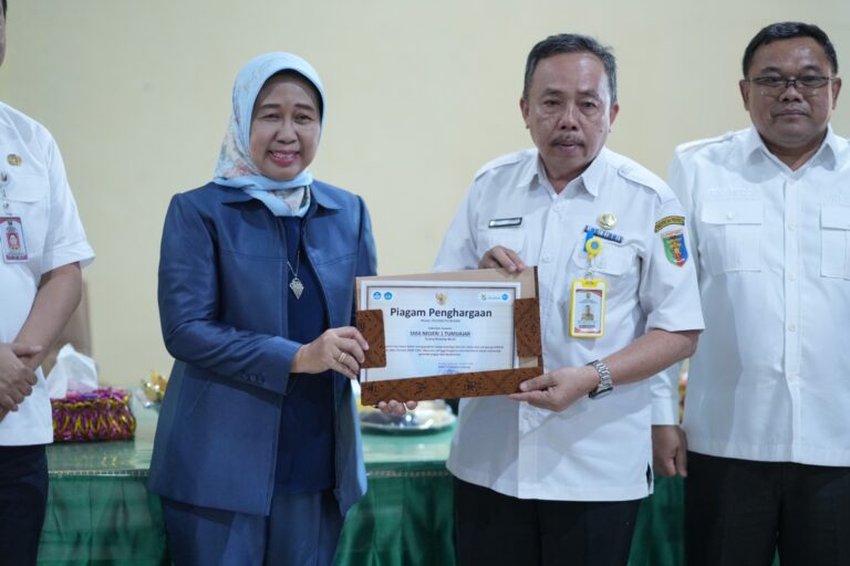 Rektor Jemput Calon Mahasiswa Berprestasi SNBP 2026 di Tubaba