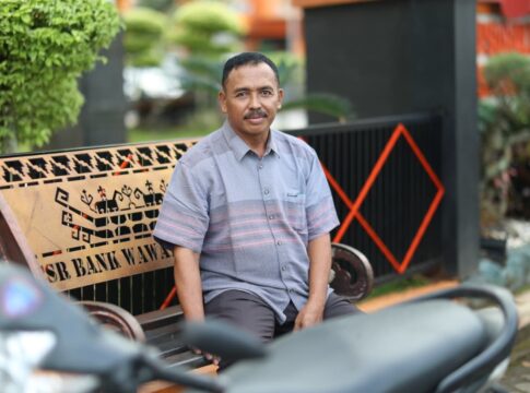 Berangkat Subuh dari Pesawaran, Buruh Tani Antar Putri Ikuti UTBK di Unila Demi Masa Depan Lebih Baik