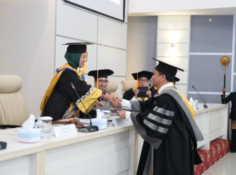 FEB Gelar Ujian Terbuka Sidang Promosi Doktor Budiyono