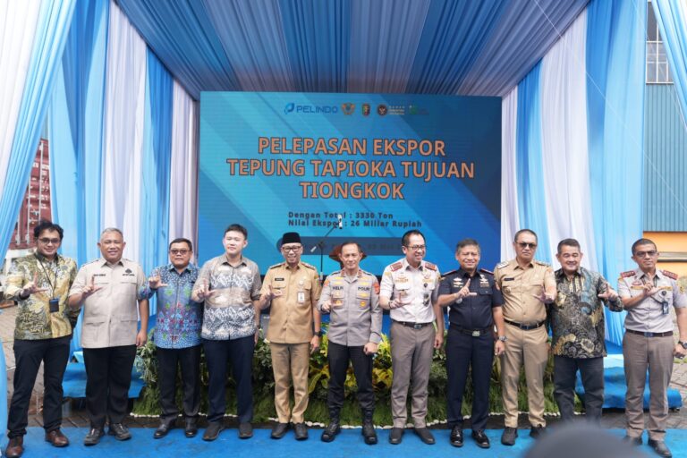 Dukung Hilirisasi, Warek Akademik Unila Hadiri Pelepasan Ekspor Tepung Tapioka ke Tiongkok