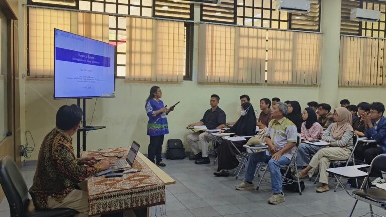 Kuliah Tamu Pemodelan Matematika Hadirkan Pakar UGM di FMIPA Unila